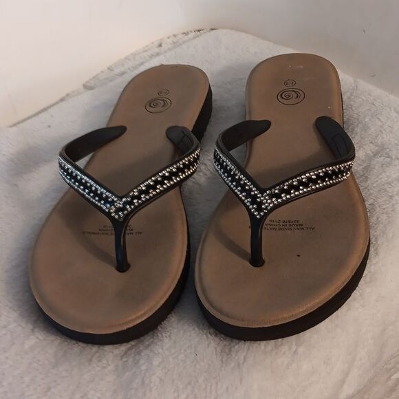 Women's Black Thong Sandals with Rhinestone Detail - Picture 2 of 8